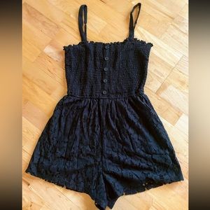 Hollister juniors lace romper, black, in small, new with tag
